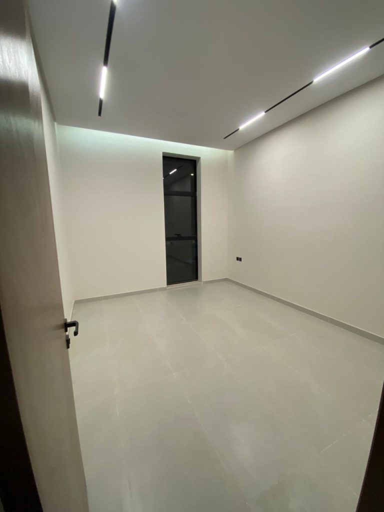 ea74871f-9ac5-48bd-a3e5-15a6b3f9a3b0